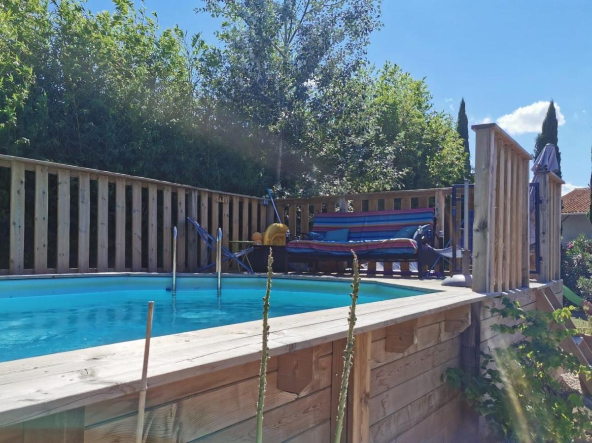 Maison Avec Piscine Dans Village Provencal. Courthezon Bagian luar foto