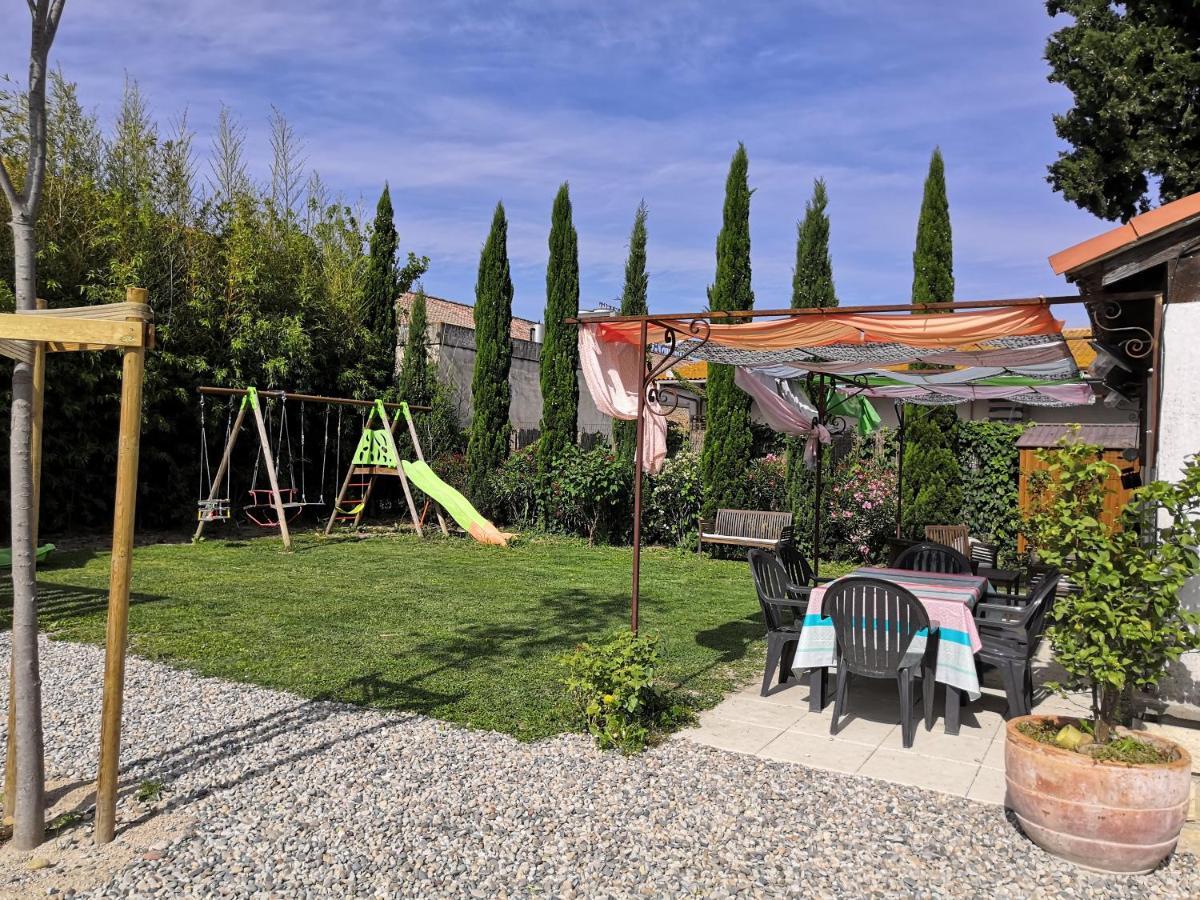 Maison Avec Piscine Dans Village Provencal. Courthezon Bagian luar foto