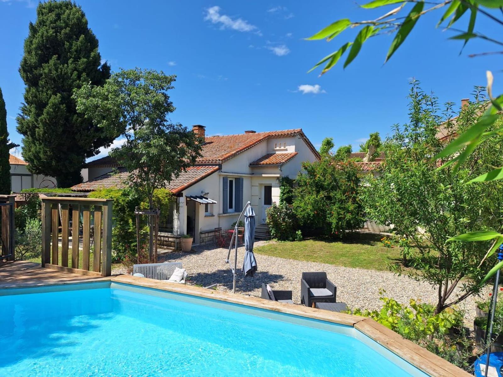 Maison Avec Piscine Dans Village Provencal. Courthezon Bagian luar foto